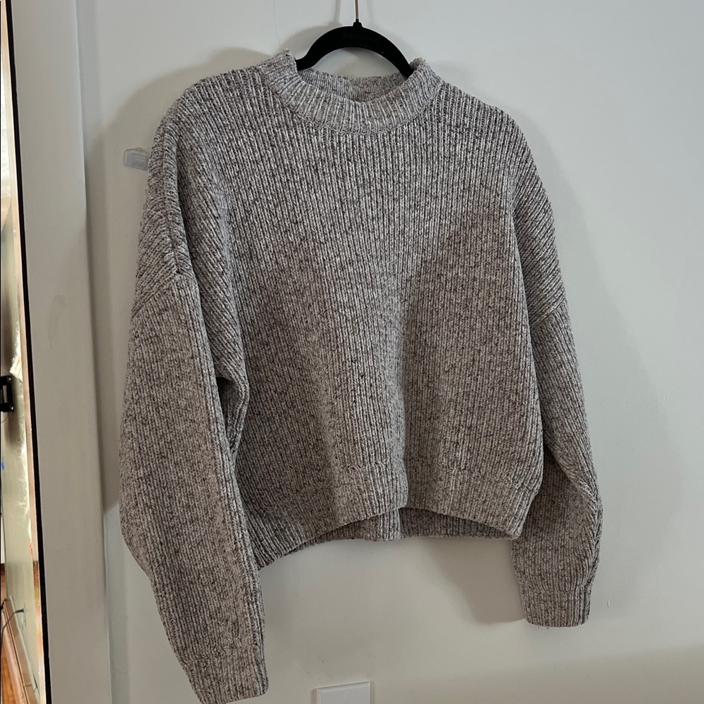 Abercrombie & Fitch Heathered Gray chenile Crew Neck Sweater size XS
